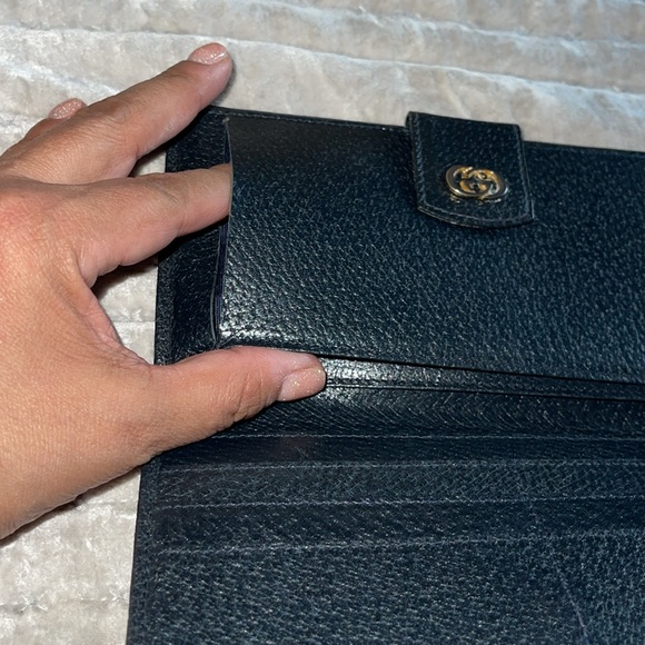 COPY - Authentic preloved Gucci wallet excellent condition navy blue. - Picture 12 of 14